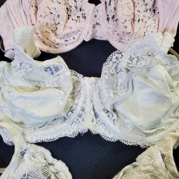 90s Bras - Picture 3 of 5